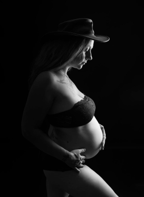 Séance photo grossesse studio - Gwen Photographie Champagne-Ardenne