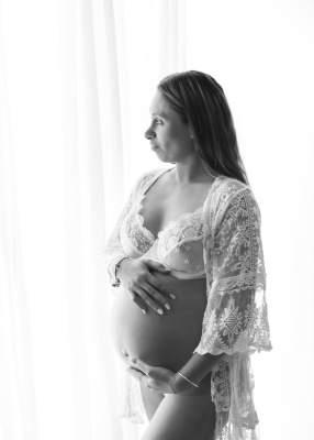 Séance photo grossesse studio - Gwen Photographie Champagne-Ardenne