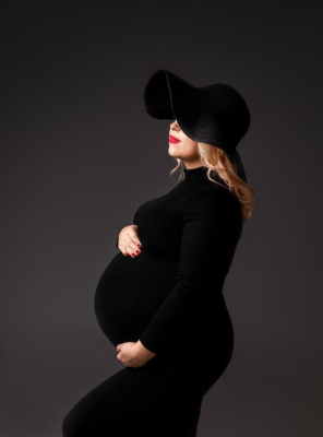 Séance photo grossesse studio - Gwen Photographie Champagne-Ardenne